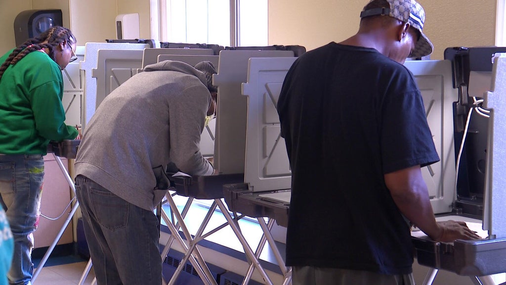 Catholic Charities helps Minnesota's unhoused vote ahead of midterms — WCCO / CBS Minnesota, Rosemount Sports news