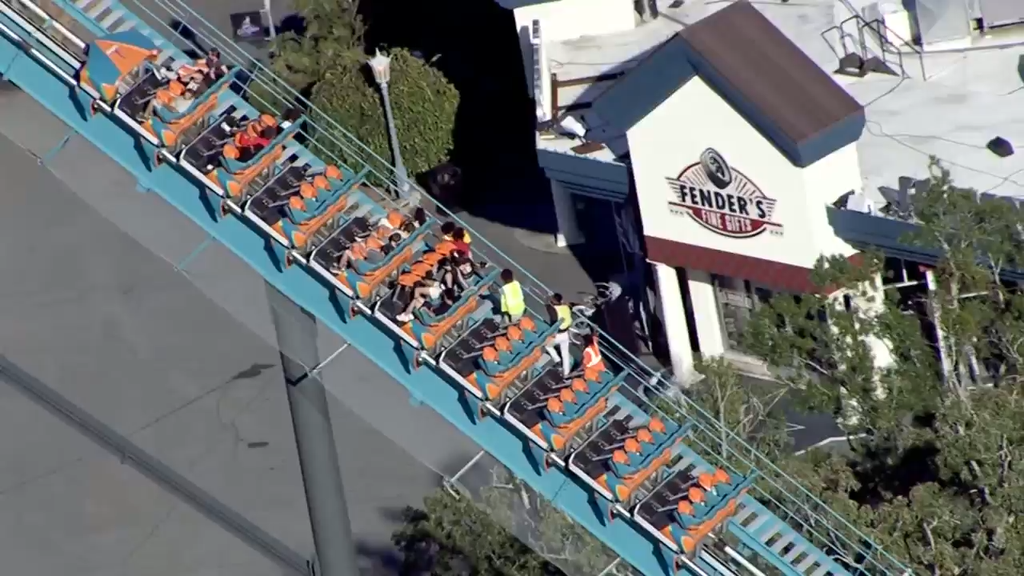 Man dies in fall from Six Flags Over Georgia roller coaster, several injured, police and witnesses say — WCCO / CBS Minnesota, Rosemount Real Estate news