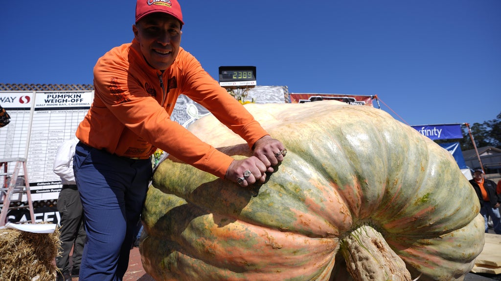 Anoka County pumpkin grower wins California title for 5th time in 7 years — WCCO / CBS Minnesota, Rosemount Arts news