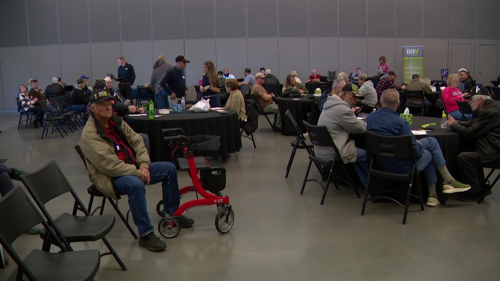 Minnesota veterans receiving claims assistance, health exams at clinic — WCCO / CBS Minnesota, Rosemount Arts news