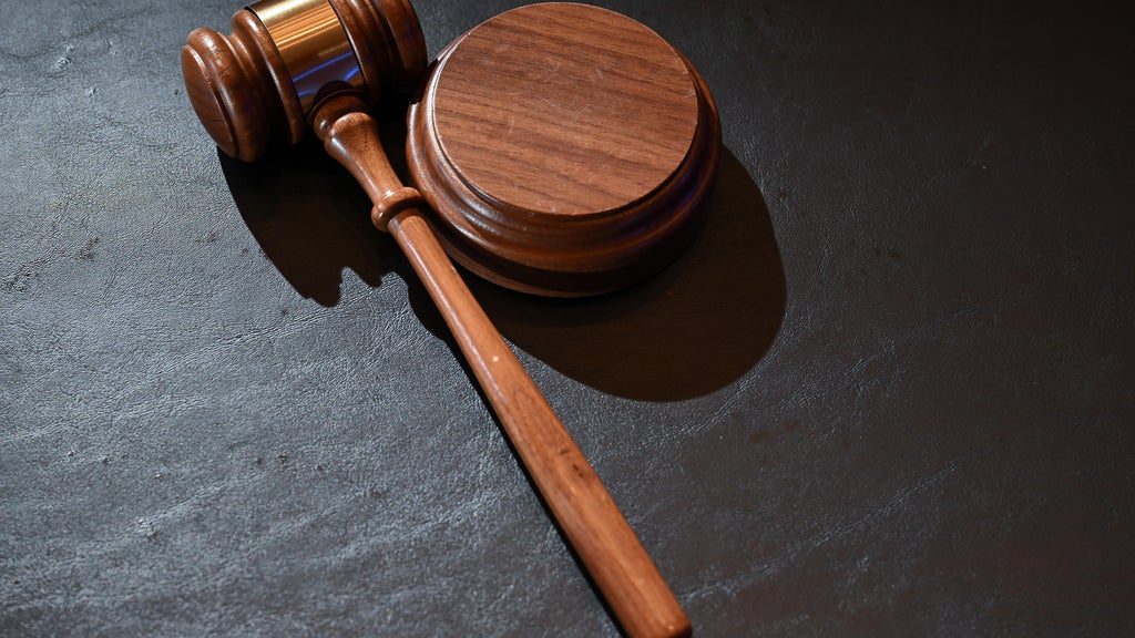 Man tried to pull woman out of her St. Paul apartment window, charges say — WCCO / CBS Minnesota, Rosemount Health news