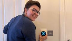 Before you crank up the thermostat, try these tips to keep your house warmer for longer — BBC Business, Rosemount Business news