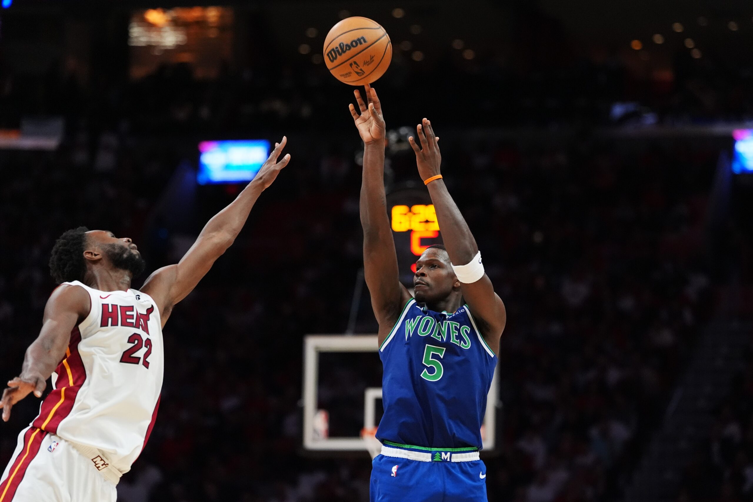 Anthony Edwards scores 45, Wolves roll past Heat 131-106 to spoil Giannis’ opener — KSTP 5, Rosemount Business news