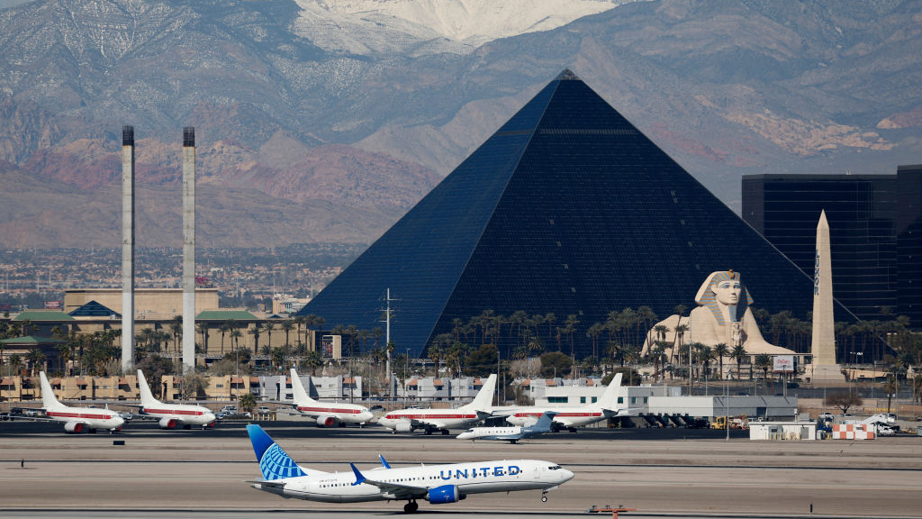 Flight rerouted after passenger threatened to hijack plane — Rosemount Community news
